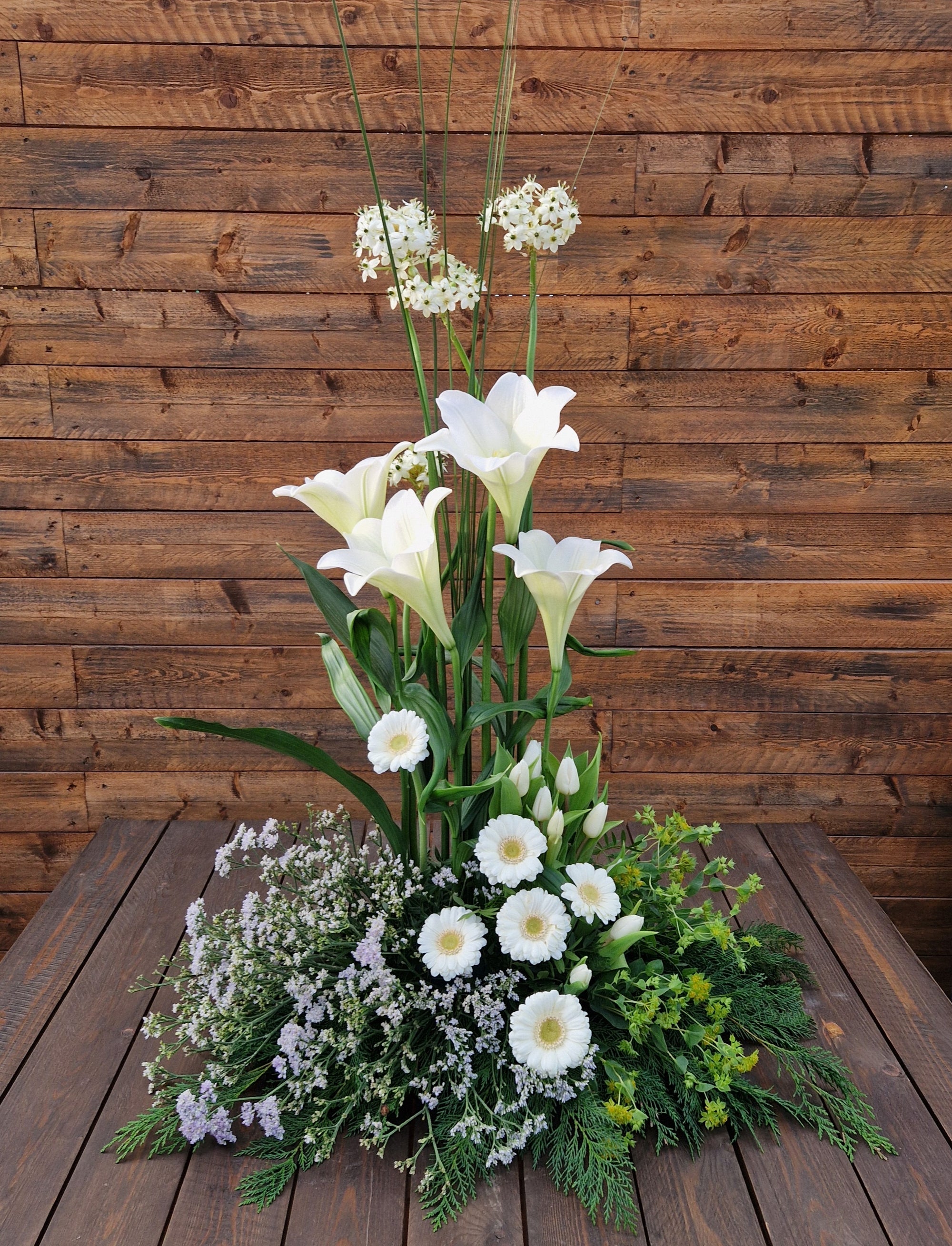 Begravning - Dekoration i vitt