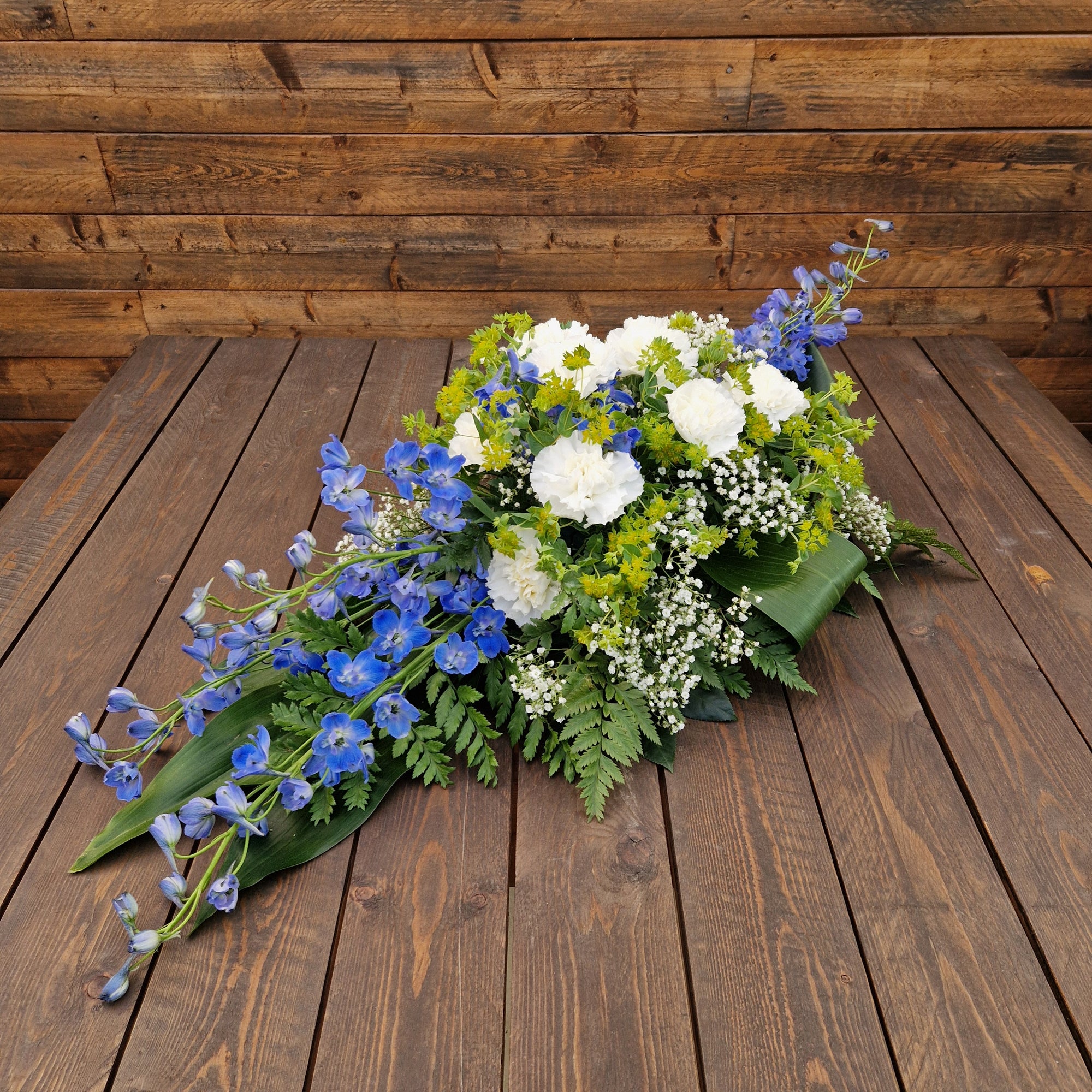 Begravning - Dekoration i blått och vitt