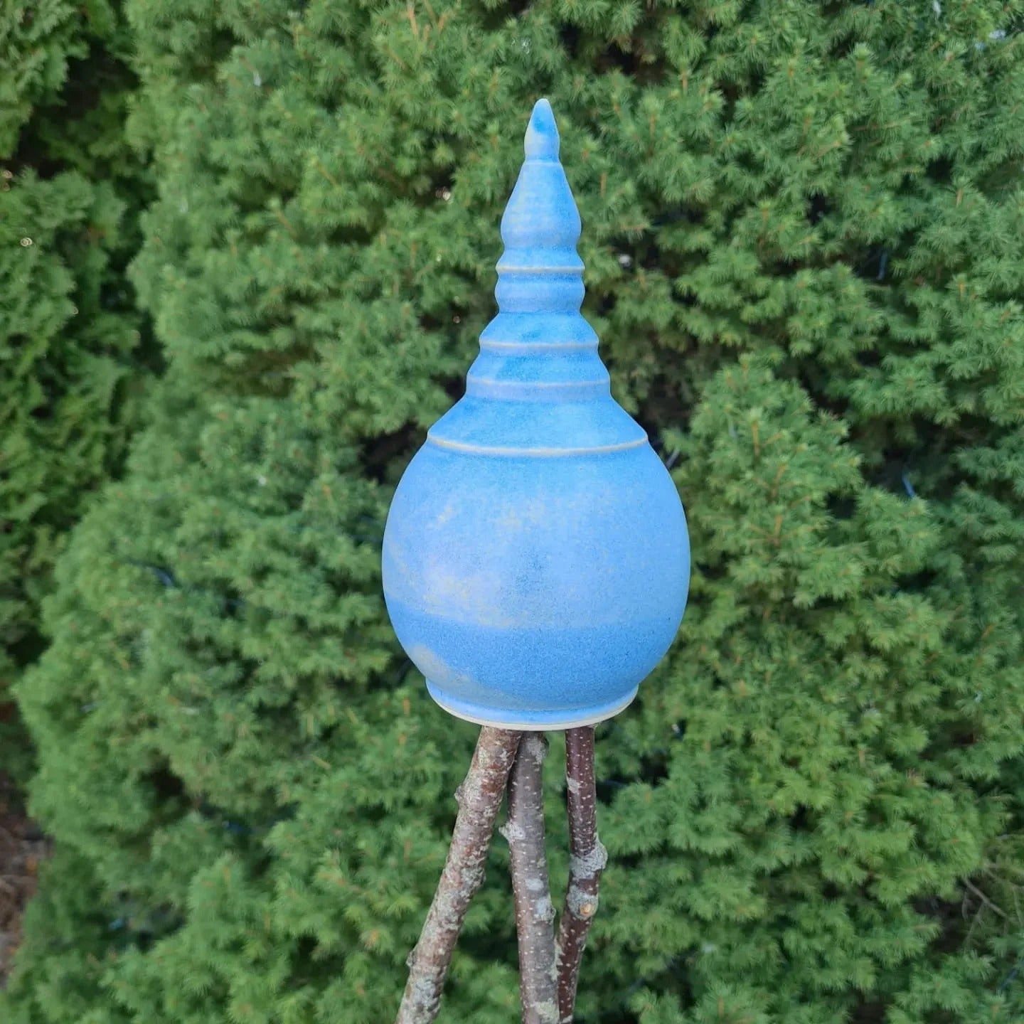 Allmogespiran - Handgjord spaljespira i keramik – Design av Trädgården Alfta